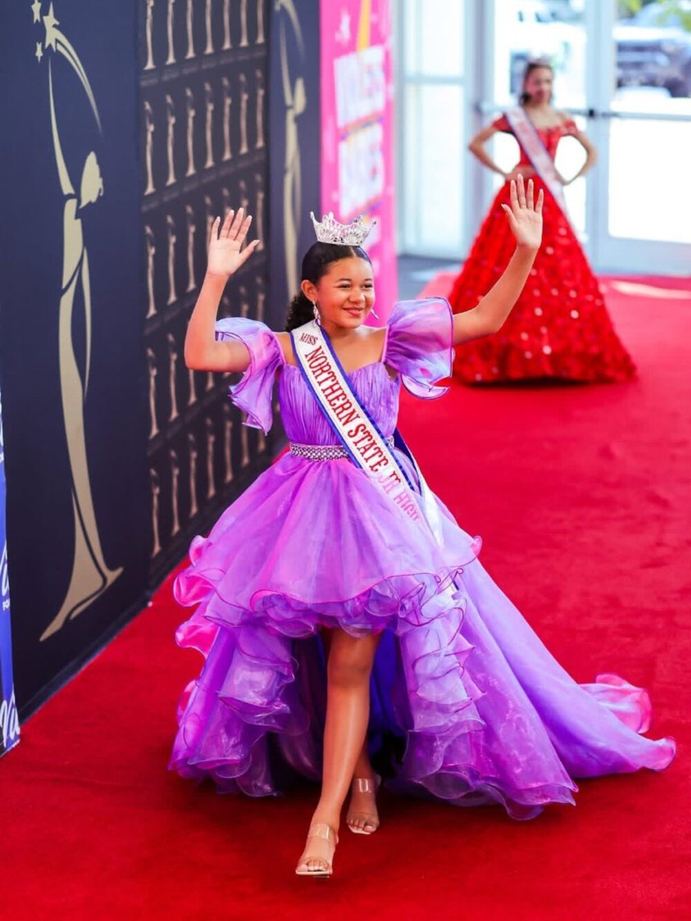 Absolutely Beautiful Ashley Lauren Gown- Purple/Blue Size 4